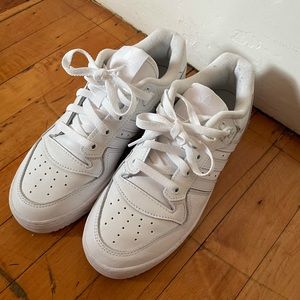 Adidas NWOT White Sneakers Size 8 Women’s